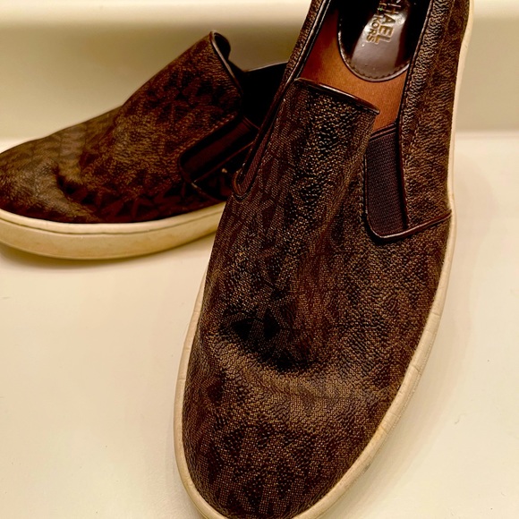 MICHAEL Michael Kors Shoes - Size 8 Michael Kors Leather Slip on Shoes.